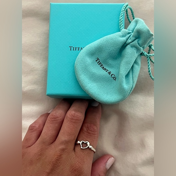 Tiffany & Co. Silver Heart Band - Picture 4 of 4